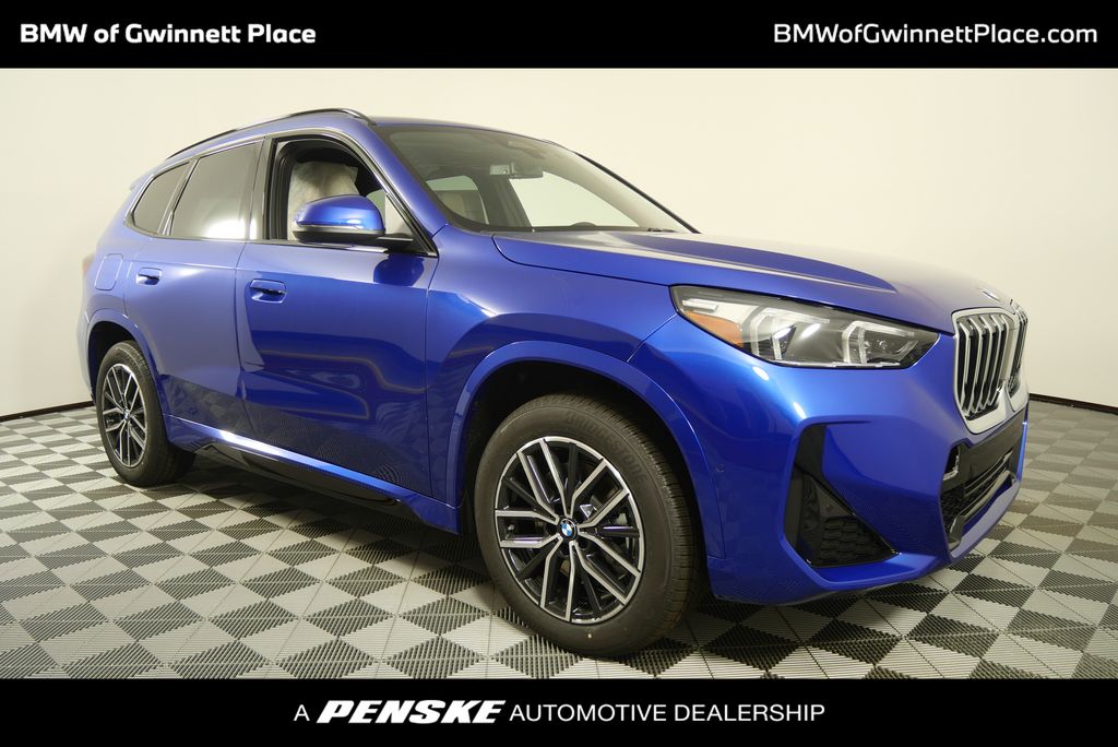 2025 BMW X1 28i's photo