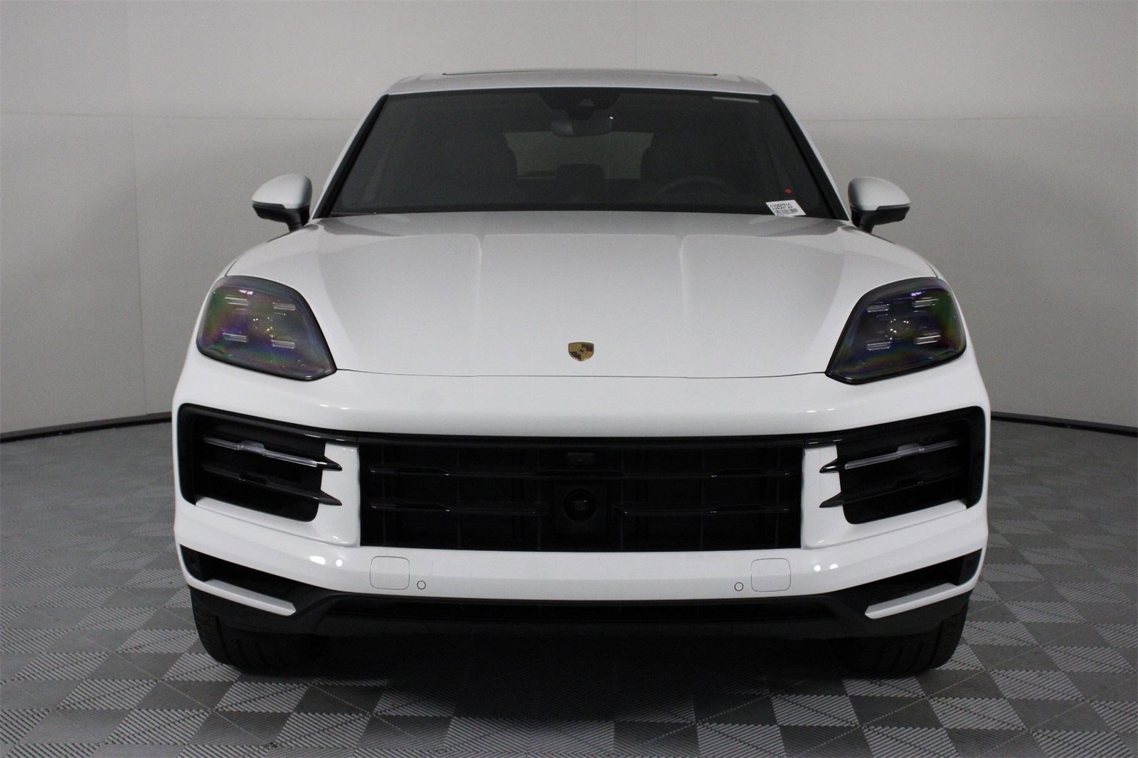 2025 Porsche Cayenne photo 10