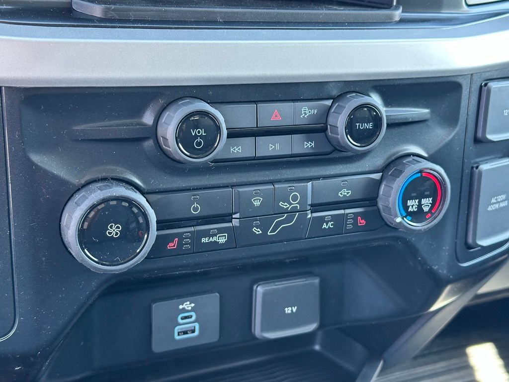 2025 Ford F-550 XLT photo 11