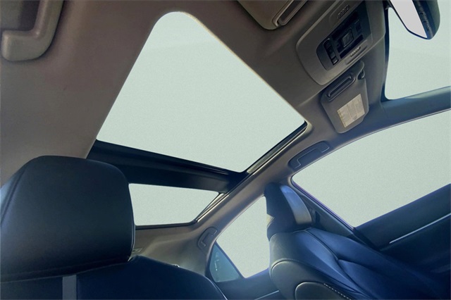 2022 Toyota Camry XSE photo 21
