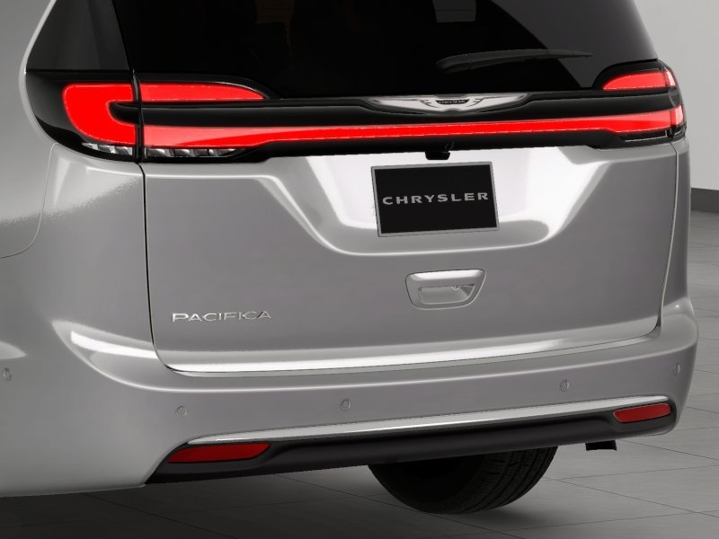 2026 Chrysler Pacifica Pinnacle photo 16