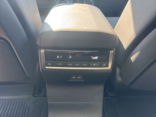 2024 Lexus GX 550 Luxury photo 25
