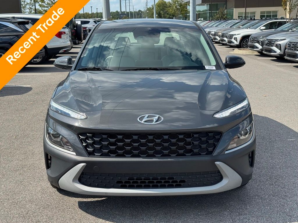 2023 Hyundai Kona SE photo 2