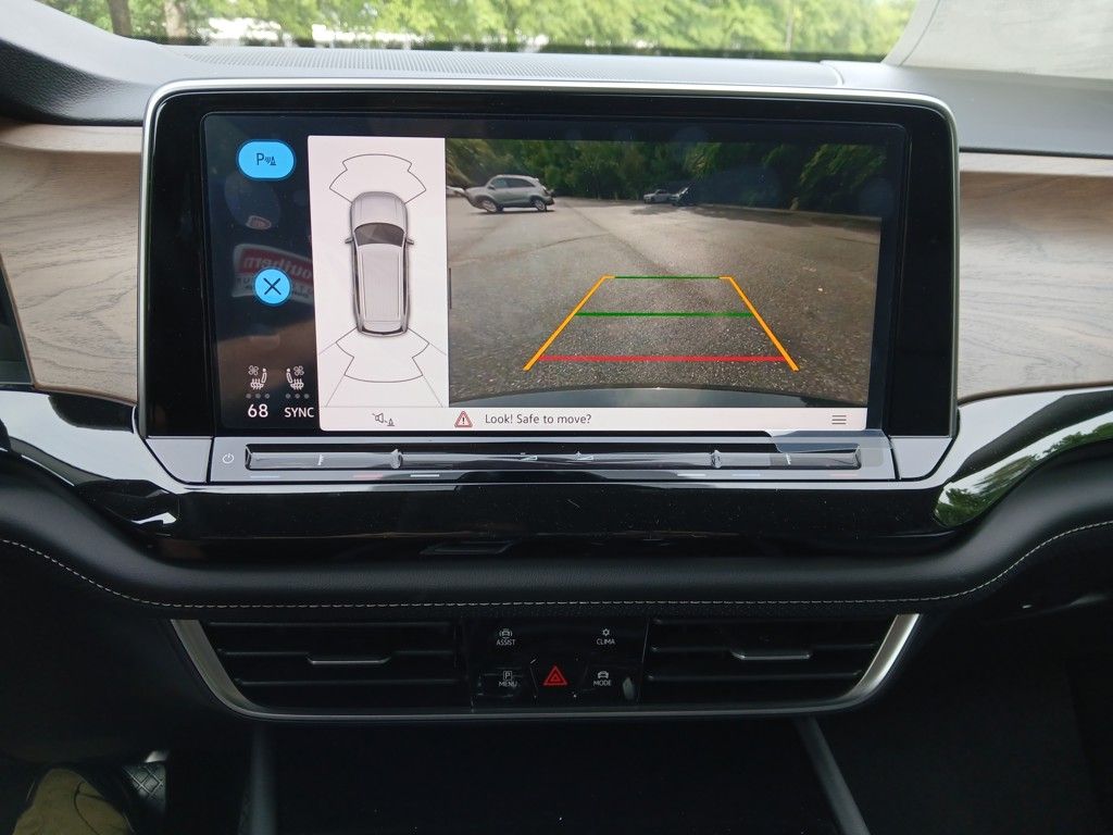 2025 Volkswagen Atlas SE Technology photo 9