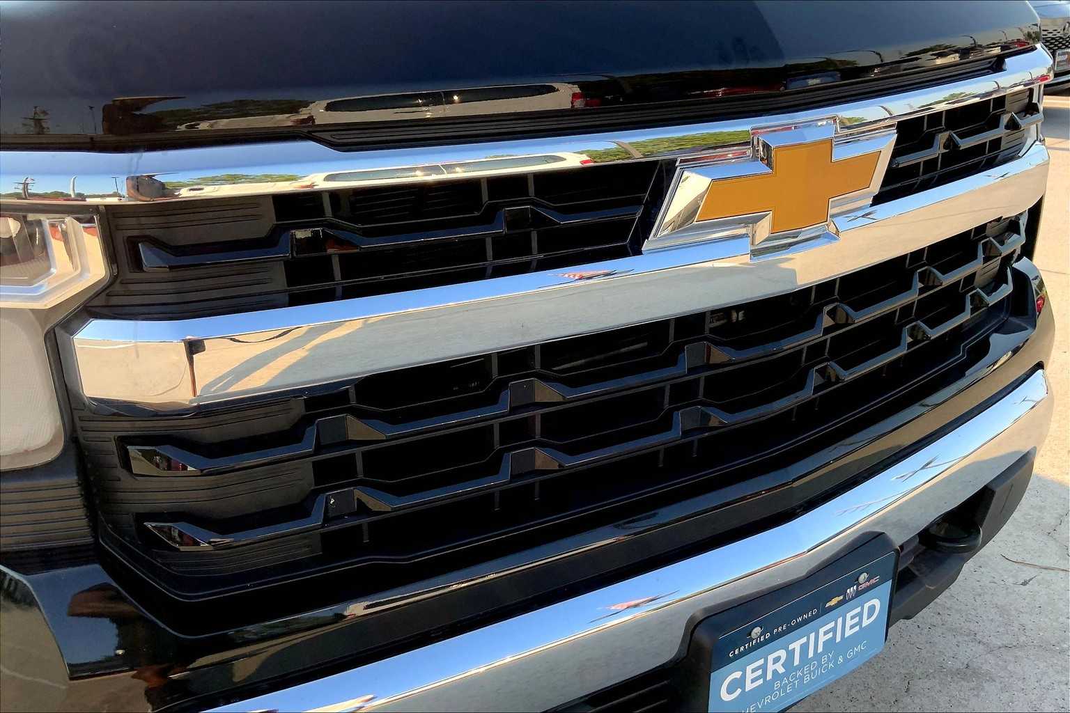 2024 Chevrolet Silverado 1500 LT photo 27