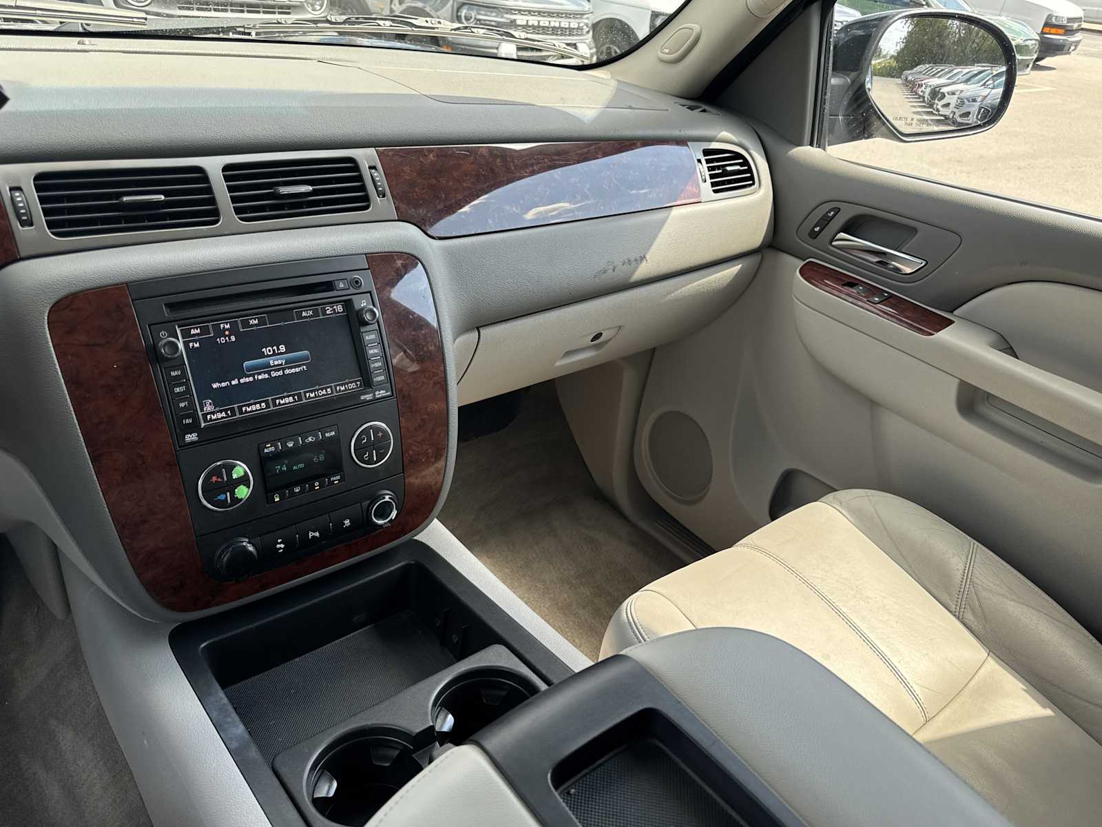 2011 Chevrolet Tahoe LT photo 19
