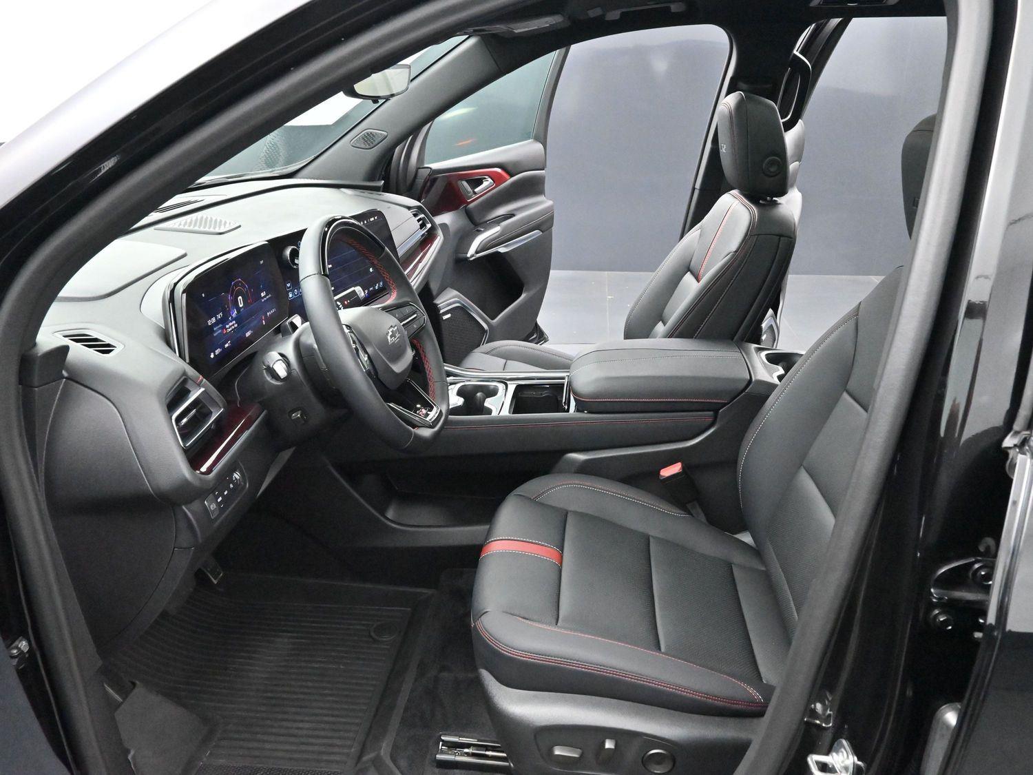 2024 Chevrolet Traverse RS photo 11