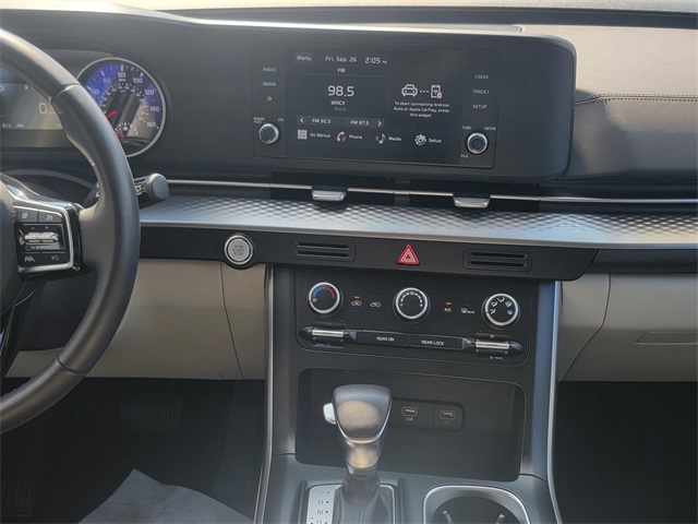 2024 Kia Carnival LX photo 19