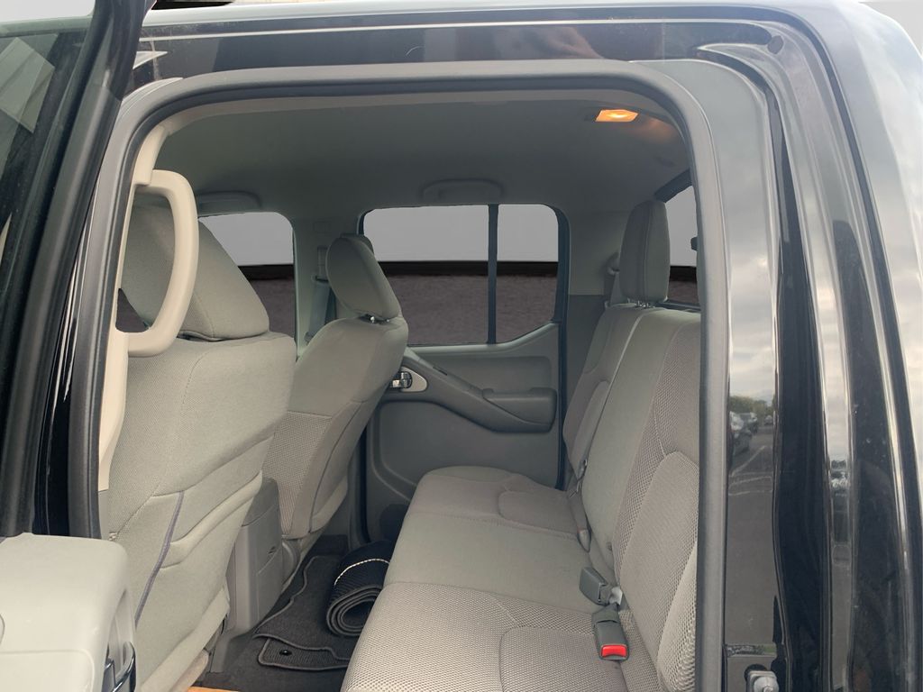 2020 Nissan Frontier SV photo 10
