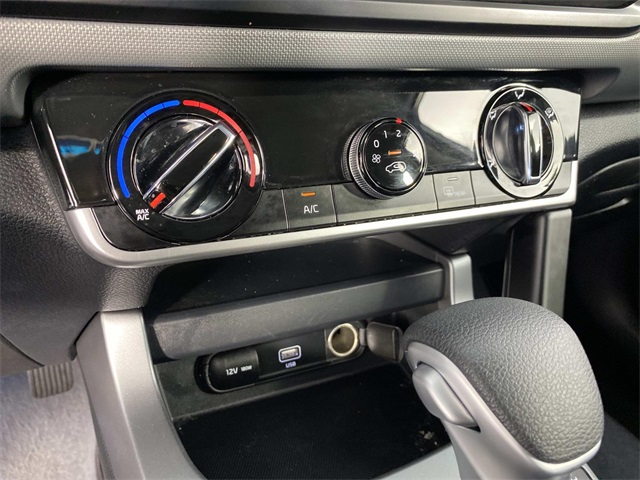 2023 Kia Seltos LX photo 21
