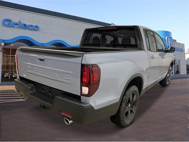2026 Honda Ridgeline Black Edition photo 4
