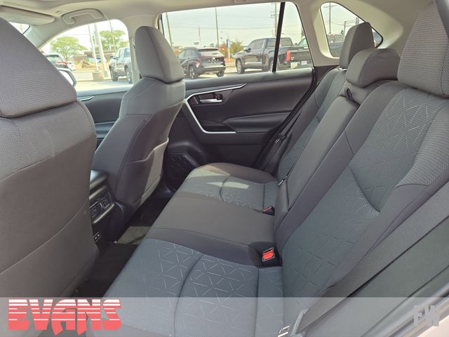 2025 Toyota RAV4 Hybrid XLE photo 20