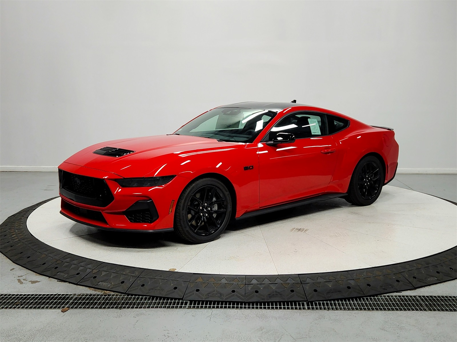 2025 Ford Mustang GT Premium photo 3