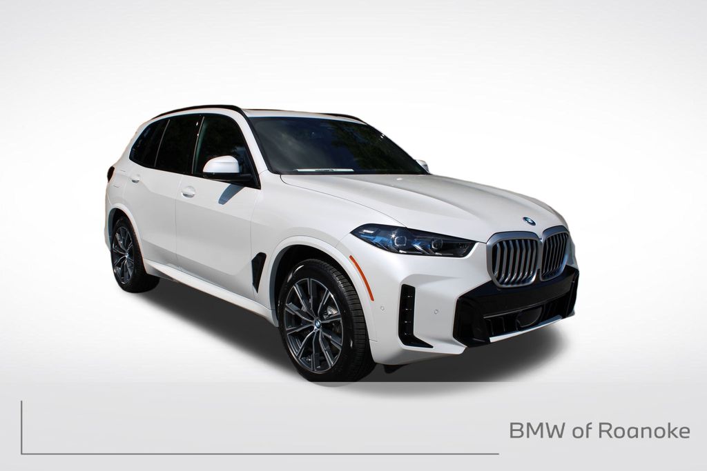 2026 BMW X5 50e's photo