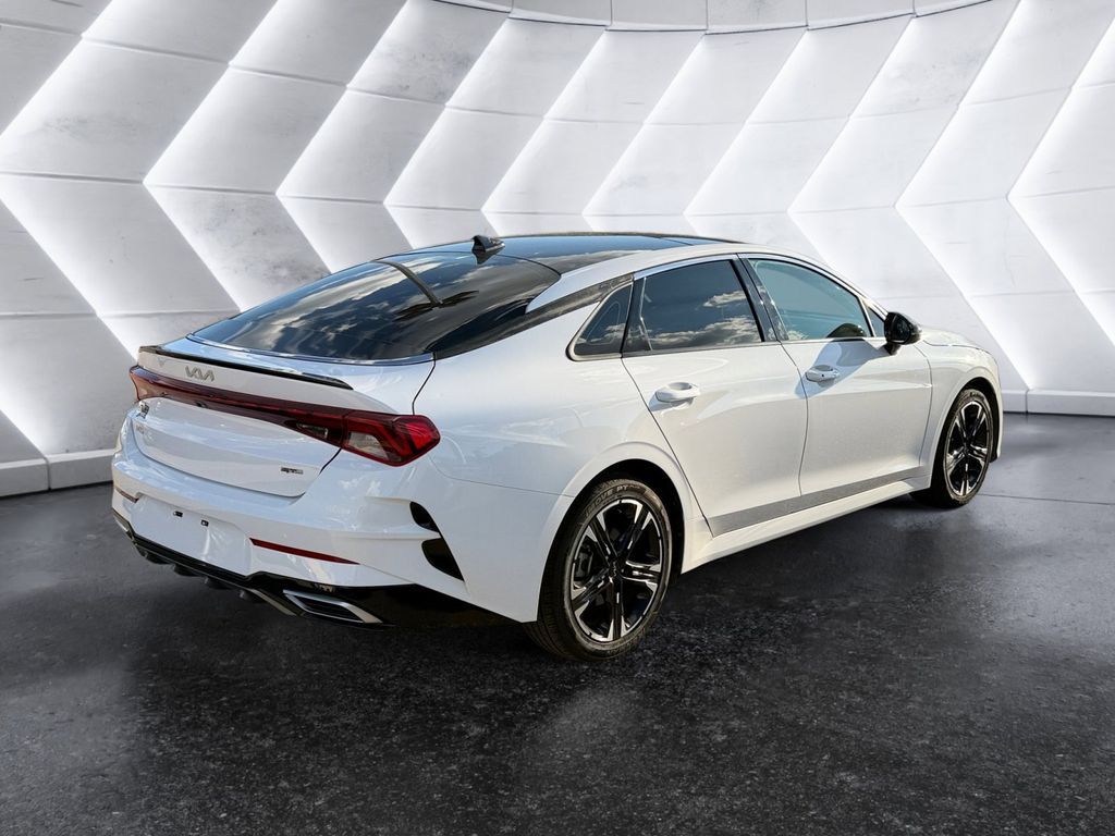 2024 Kia K5 GT-Line photo 4