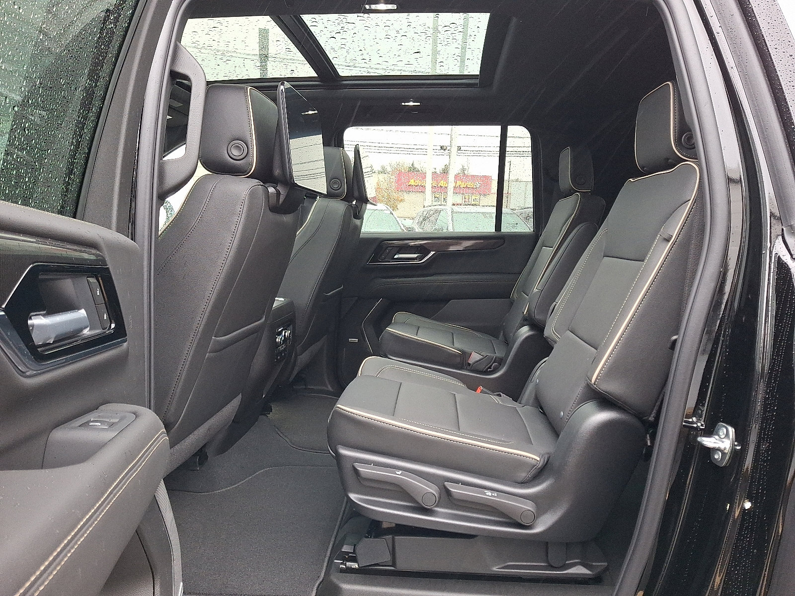 2026 Gmc Yukon XL photo 4