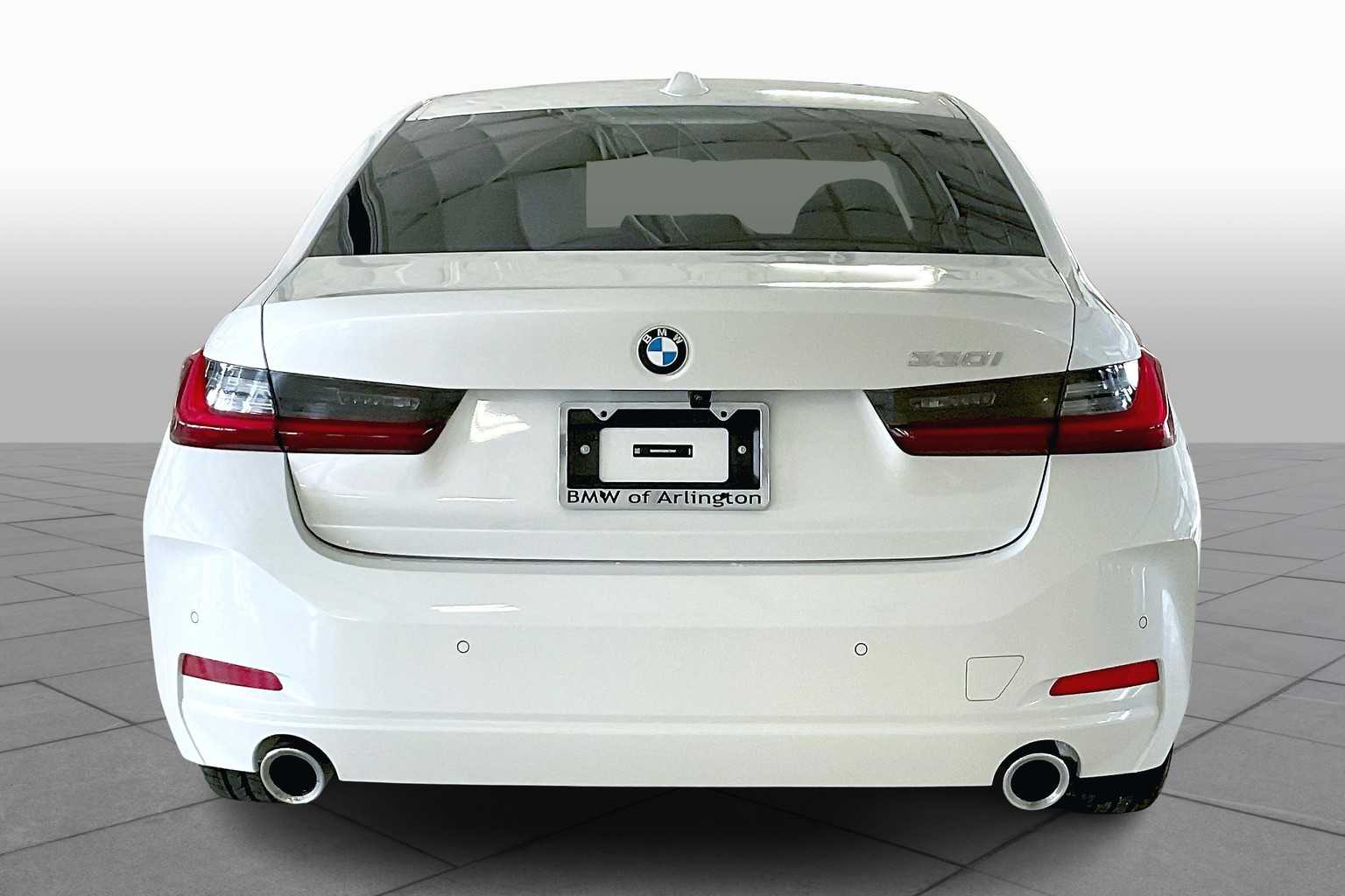 2024 Bmw 330i Sedan photo 4