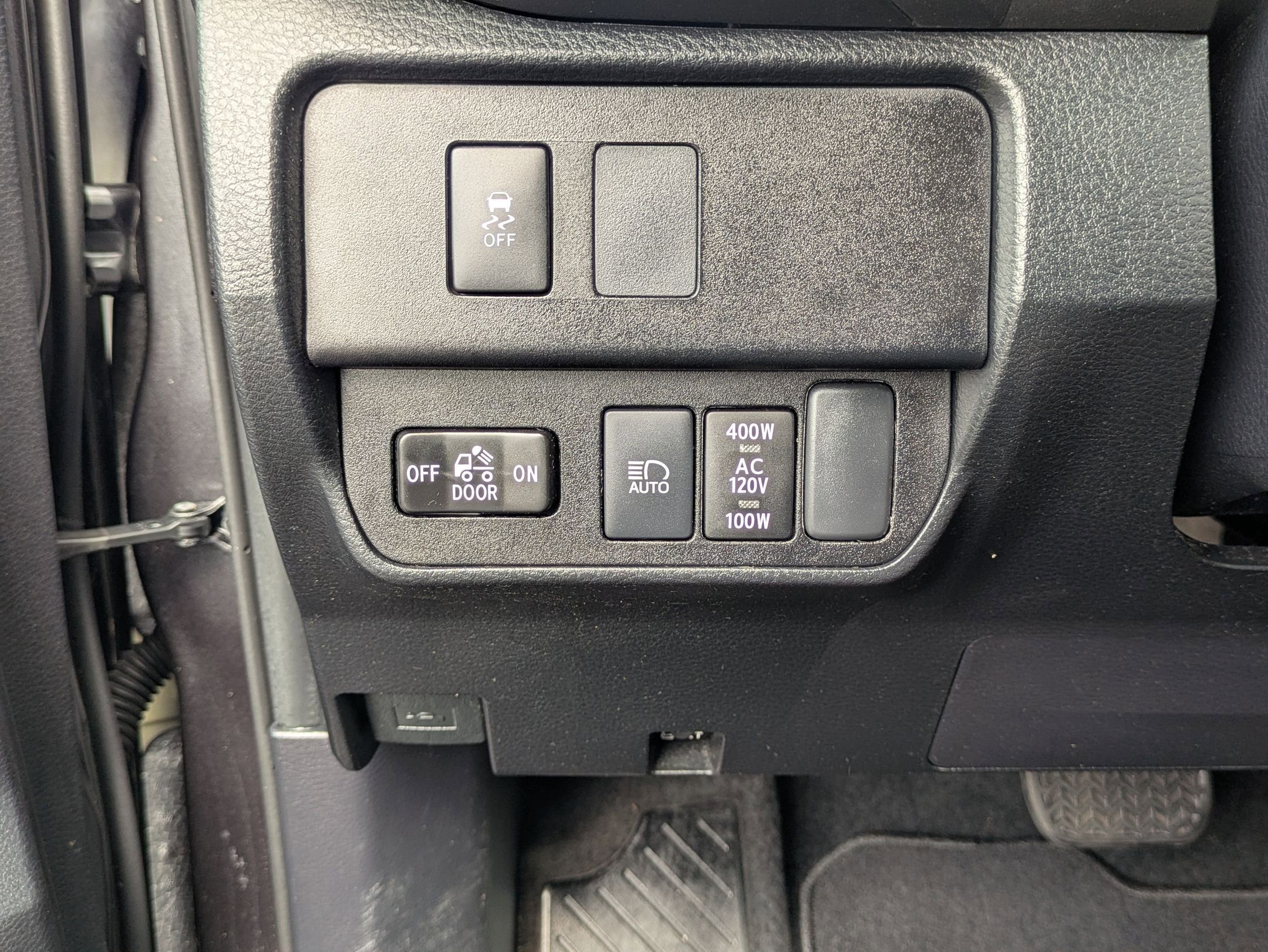 2020 Toyota Tacoma SR5 photo 21