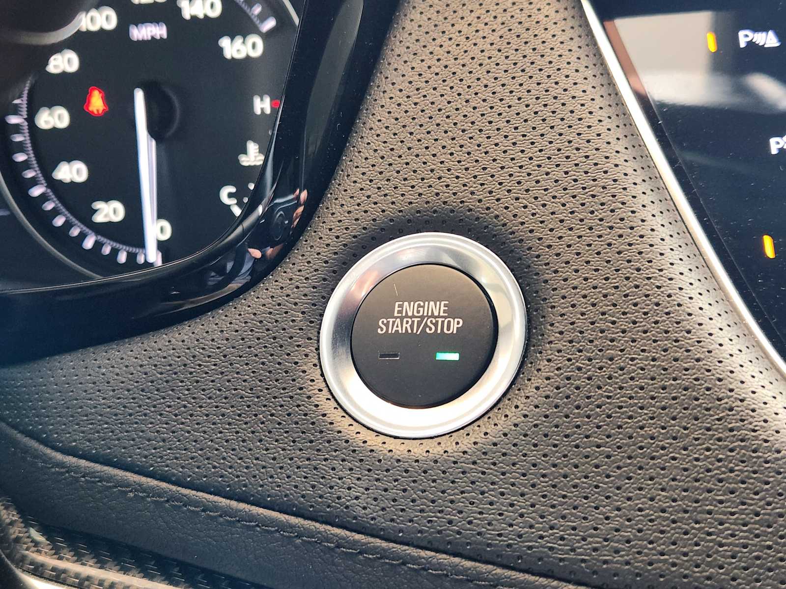 2025 Cadillac XT5 Sport photo 15