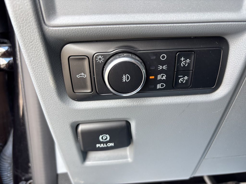 2024 Ford F-150 XLT photo 14
