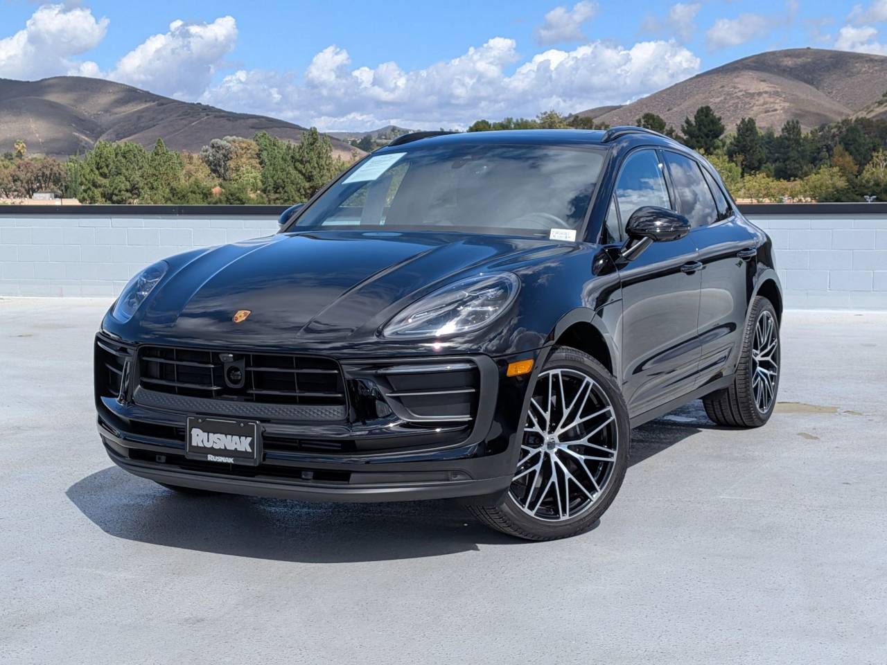 2025 Porsche Macan T