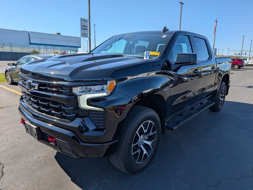 2023 Chevrolet Silverado 1500 LT Trail Boss photo 3