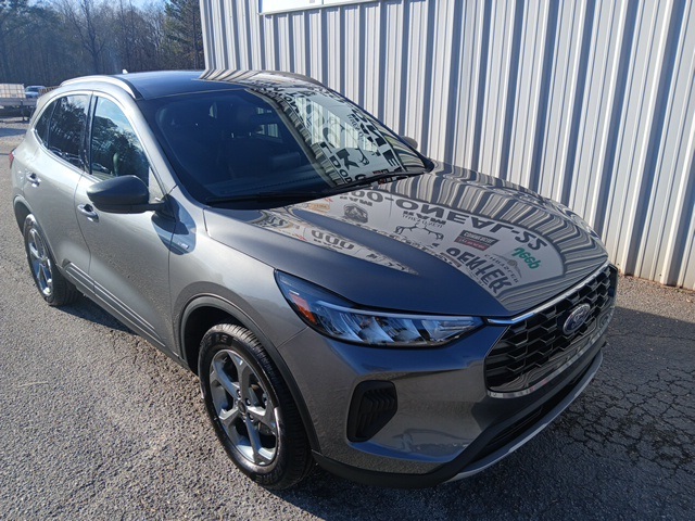 2025 Ford Escape ST-Line's photo