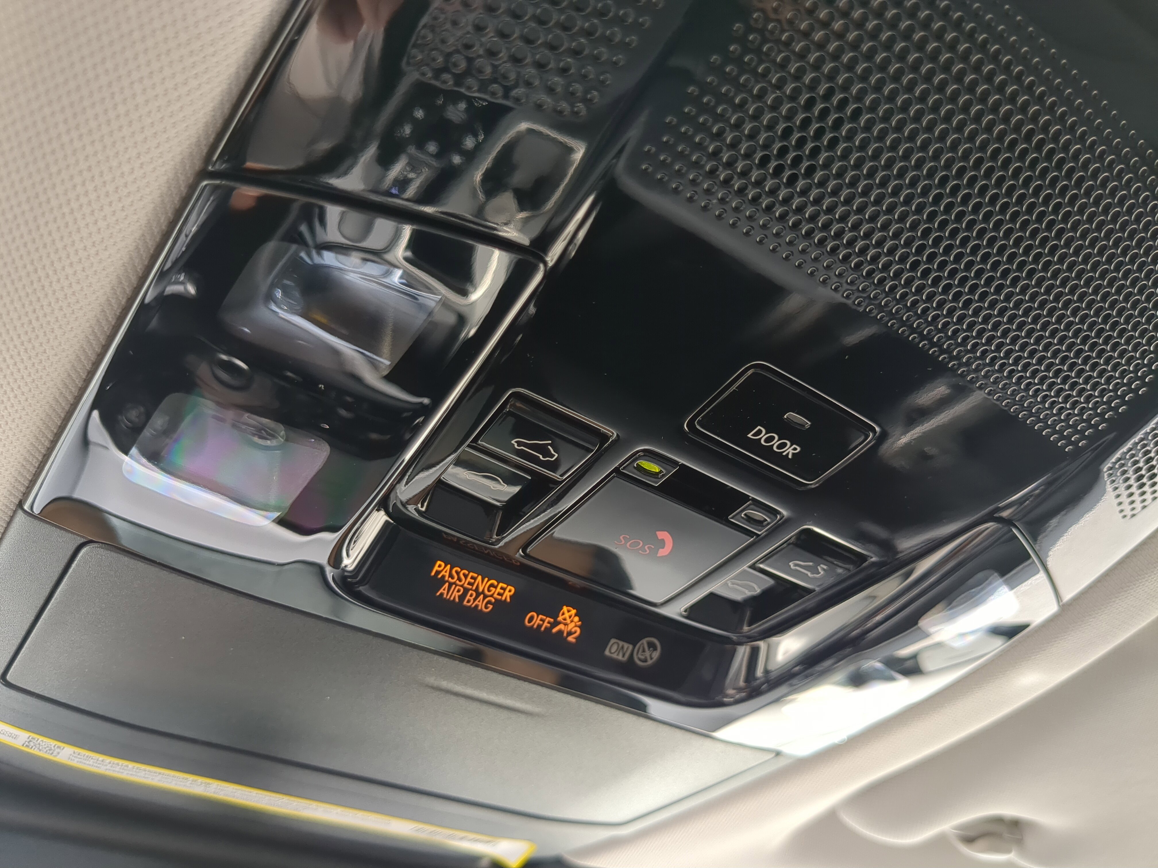 2025 Lexus NX 450h+ Luxury AWD photo 11