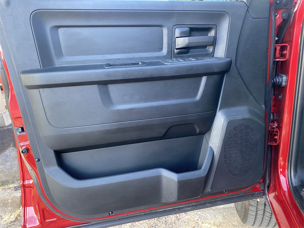 2025 Ram 2500 Tradesman photo 8