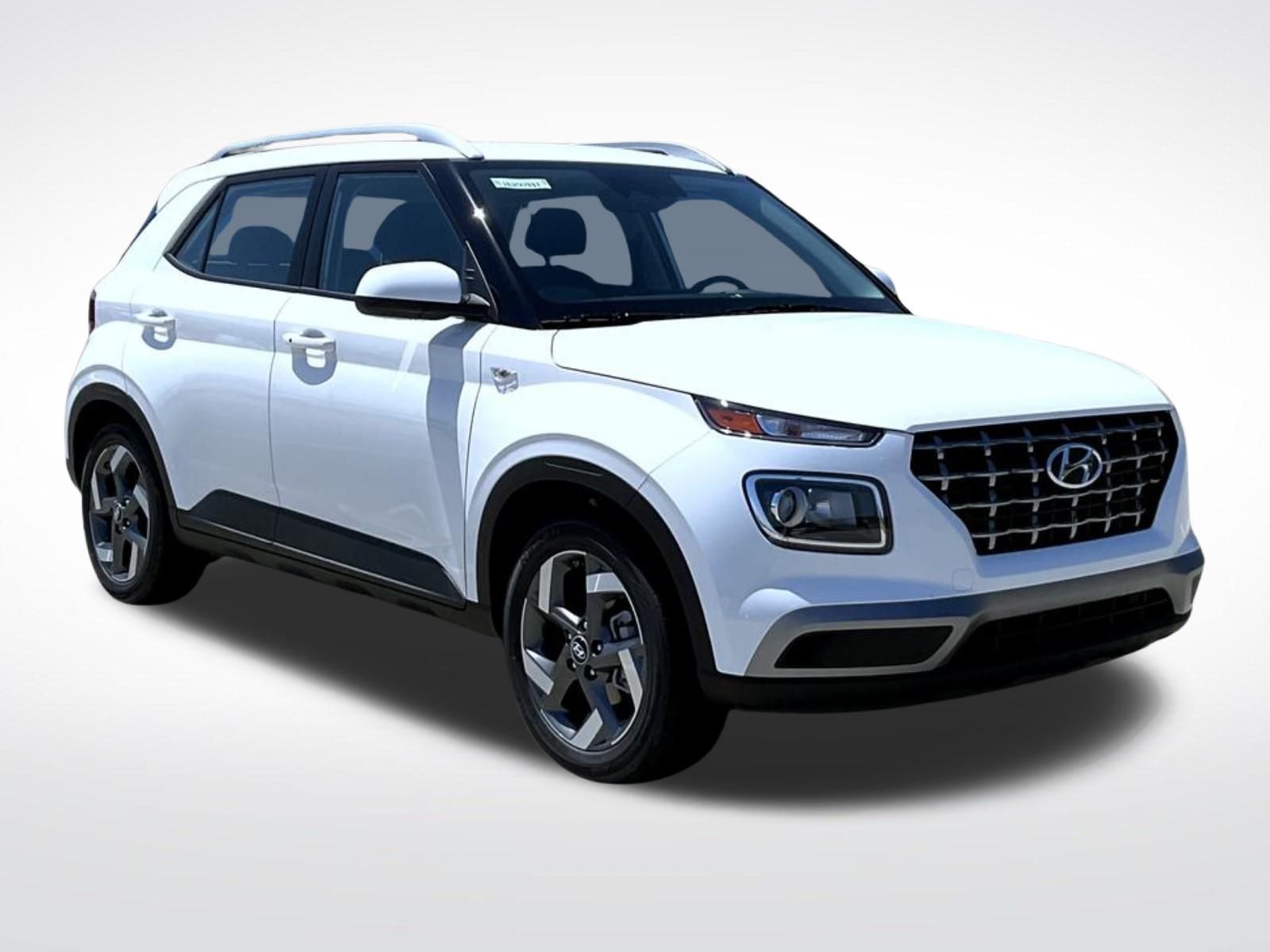 2025 Hyundai Venue SEL photo 3