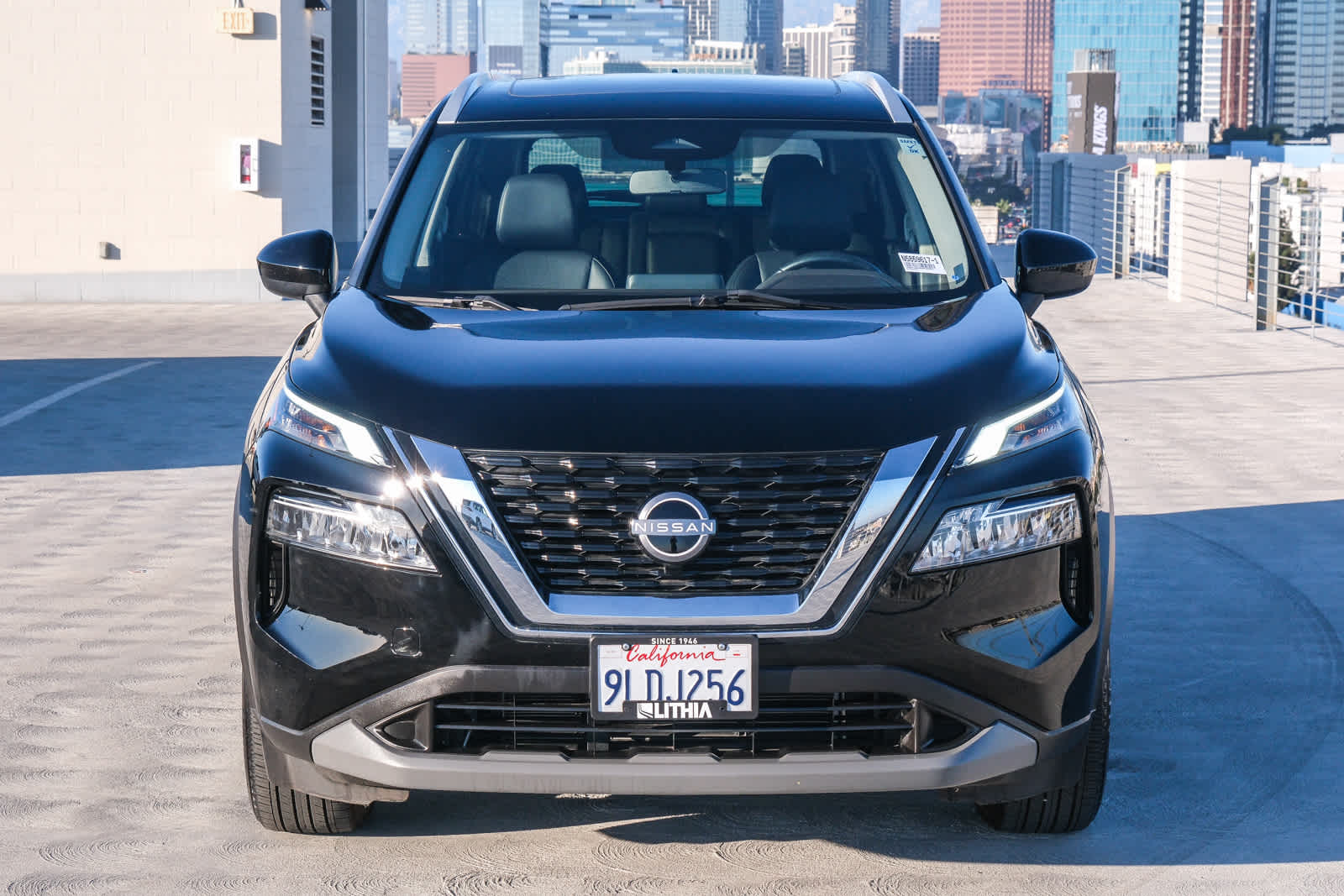 2023 Nissan Rogue SV photo 2