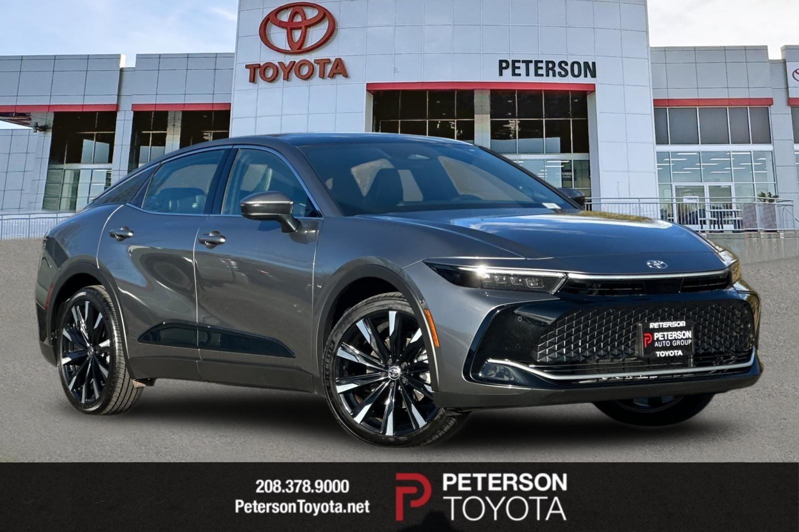 2025 Toyota Crown Platinum's photo