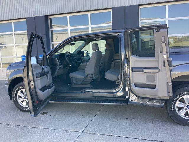 2018 Ford F-150 XLT photo 32