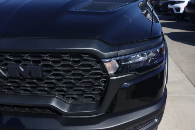 New 2026 Diamond Black Crystal Pearl-Coat Exterior Paint RAM Rebel image 9