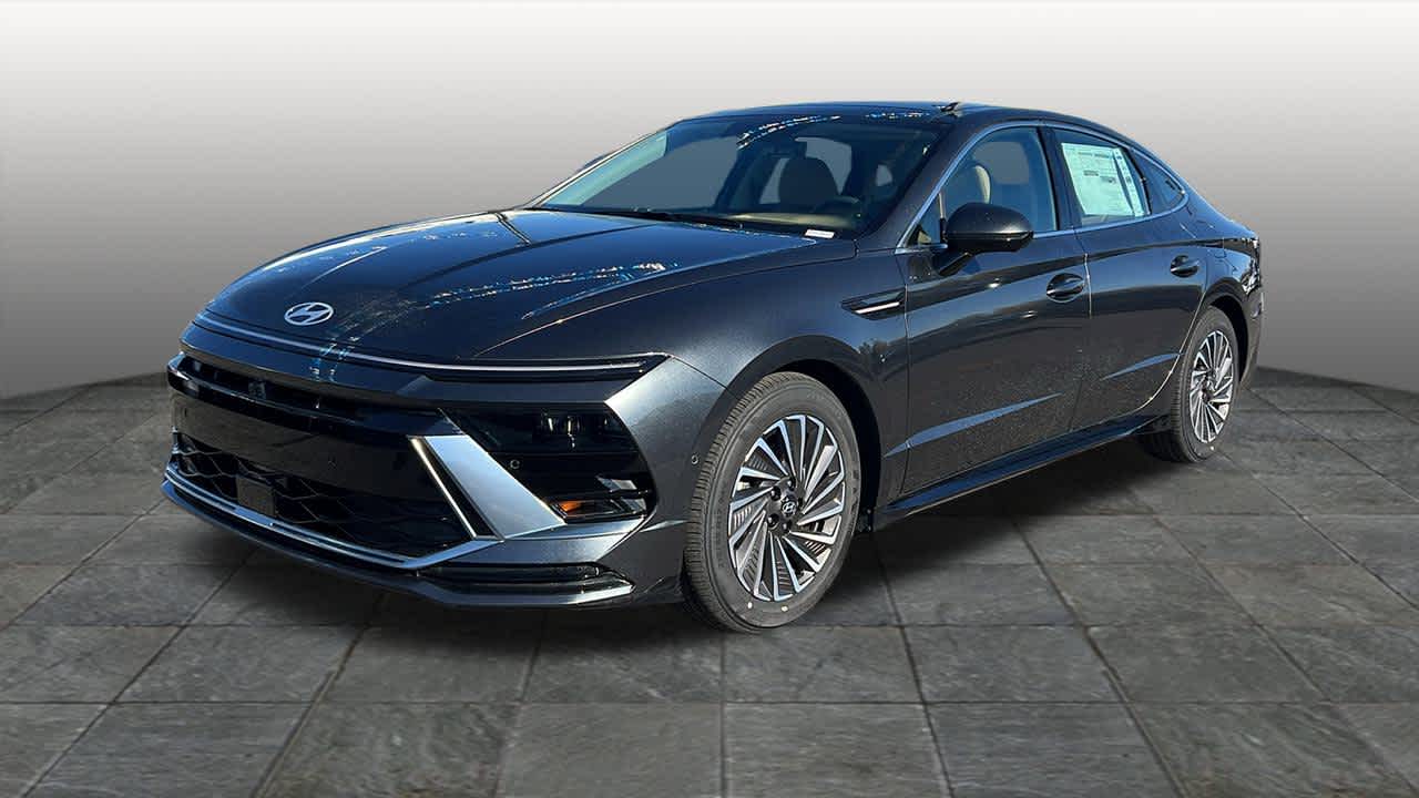 2026 Hyundai Sonata Hybrid Limited's photo