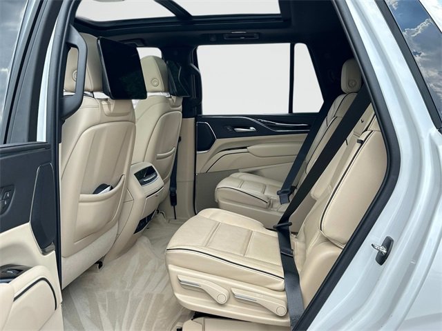 2024 Cadillac Escalade Premium Luxury photo 12