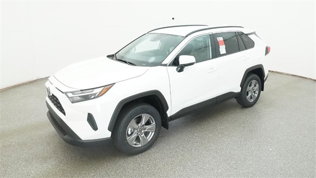 2025 Toyota RAV4 XLE's photo