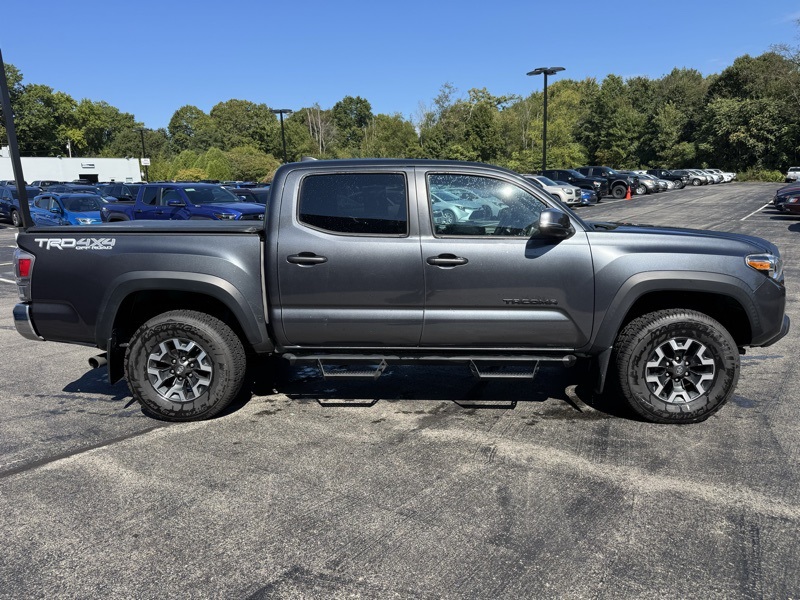 2022 Toyota Tacoma TRD Off-Road Double Cab Short Bed photo 2