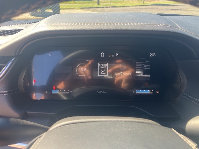 2023 Jeep Grand Cherokee Overland photo 22