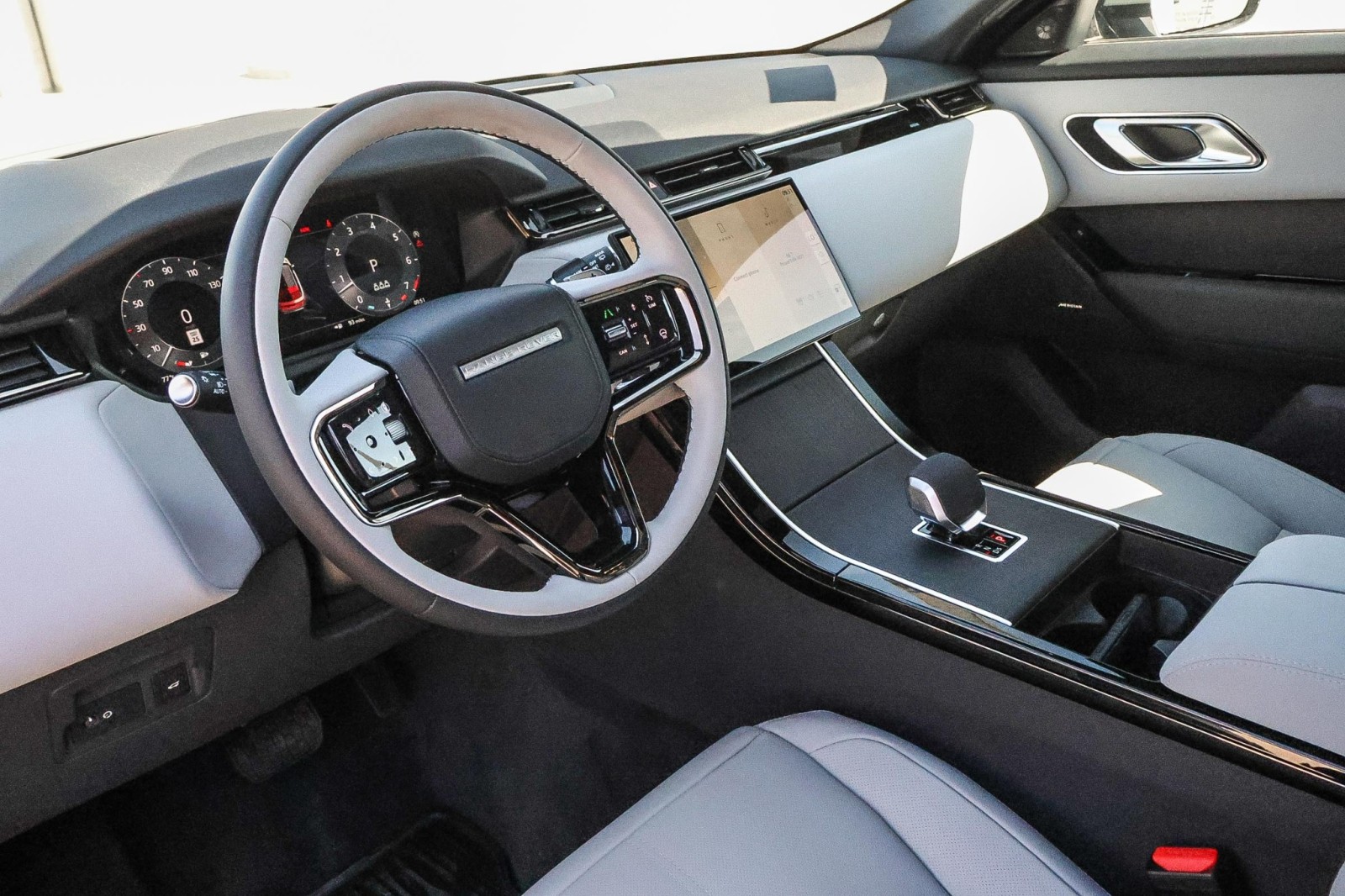 2026 Land Rover Range Rover Velar S photo 20