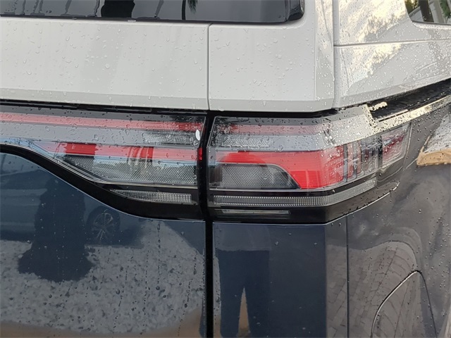 2025 Volkswagen ID. Buzz Pro Plus photo 8