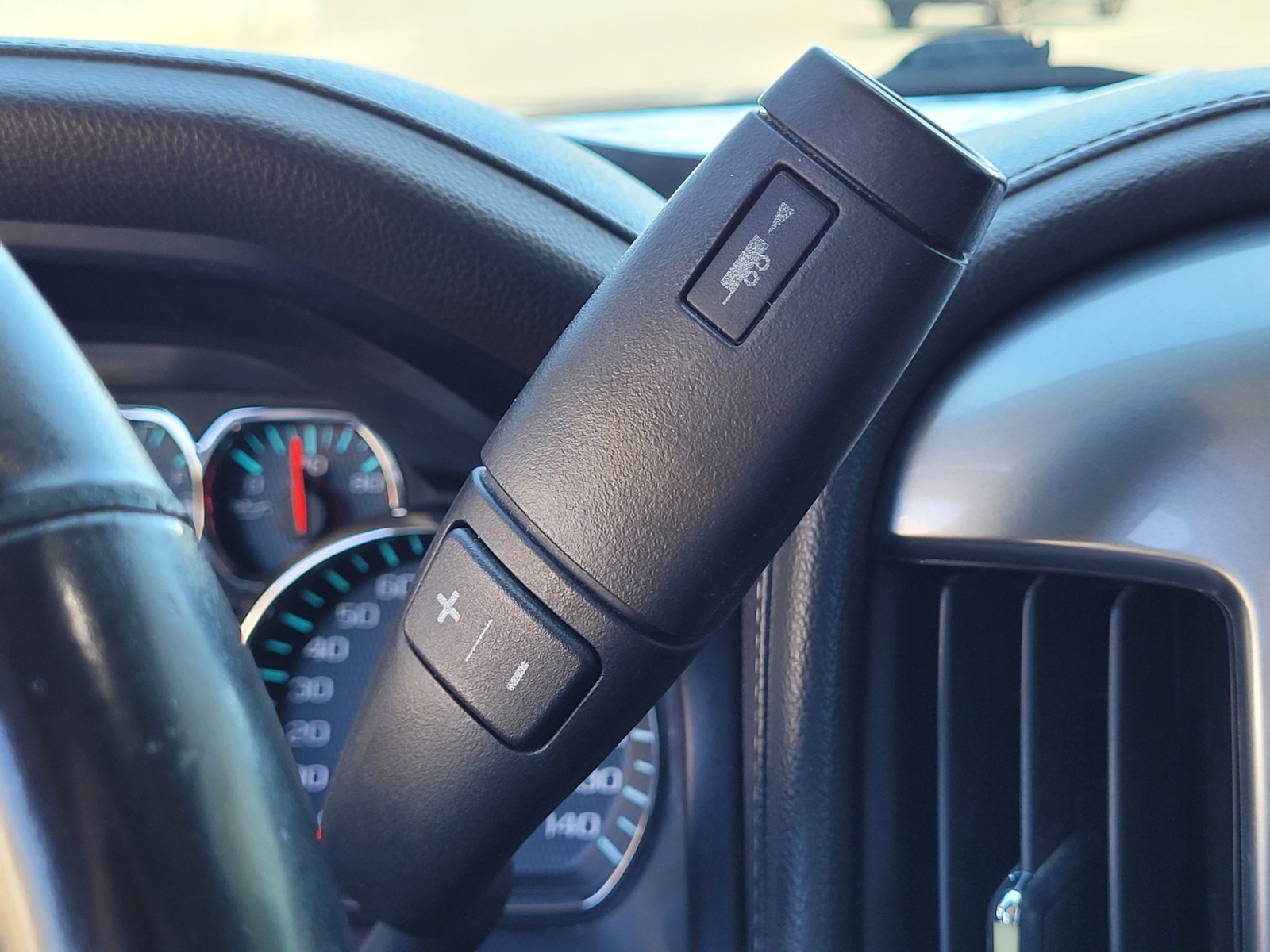 2014 Chevrolet Silverado 1500 LTZ photo 14