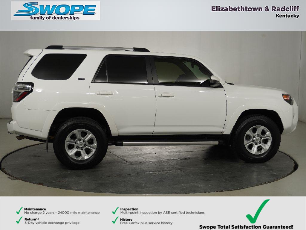 2023 Toyota 4Runner SR5 4WD photo 2