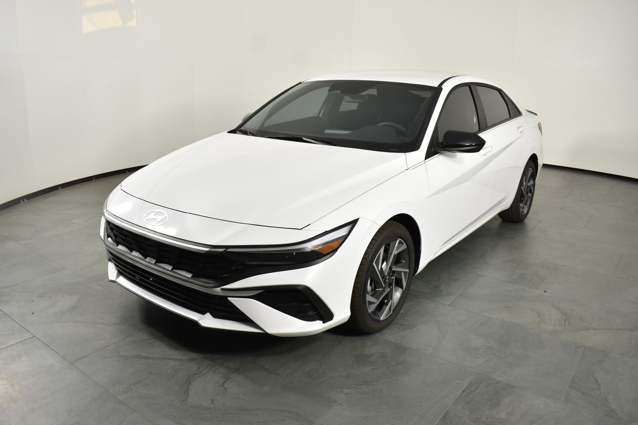 2026 Hyundai Elantra SEL's photo