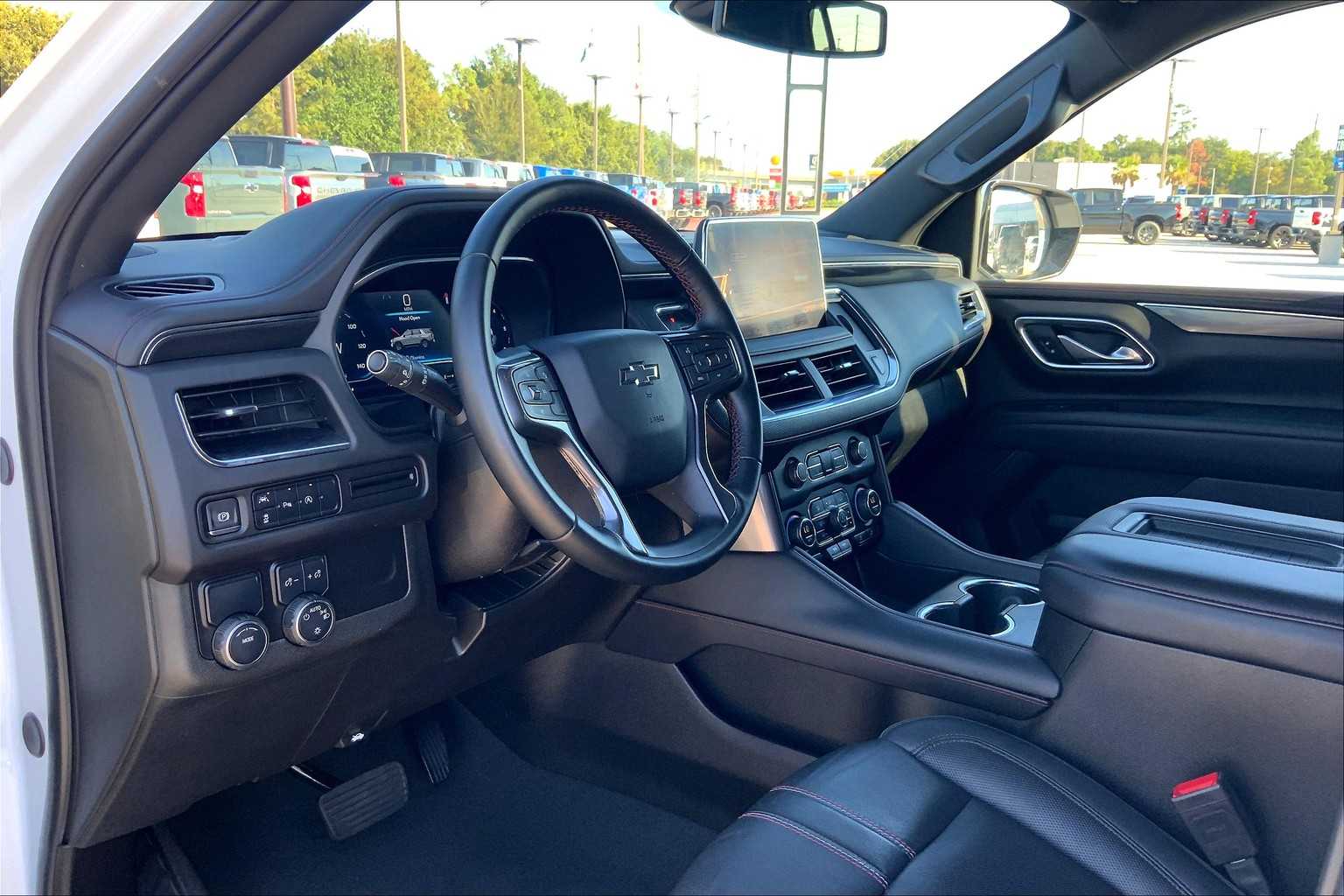 2024 Chevrolet Suburban RST photo 15