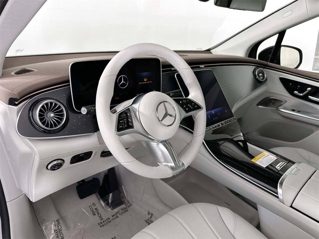 2026 Mercedes Benz EQE SUV photo 9