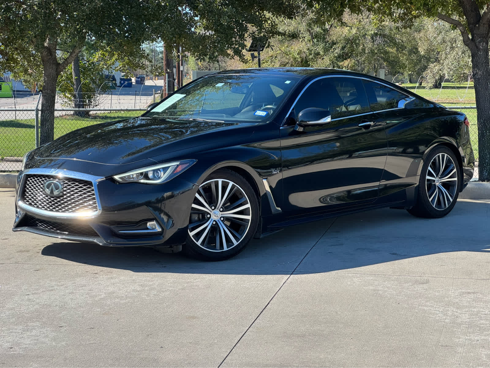 2017 INFINITI Q60 Coupe Premium's photo