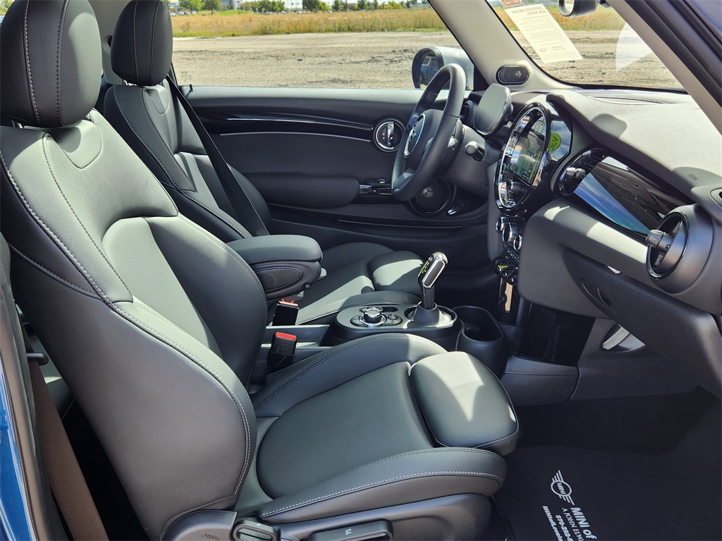 2024 Mini Cooper 2 Door Hardtop SE photo 14