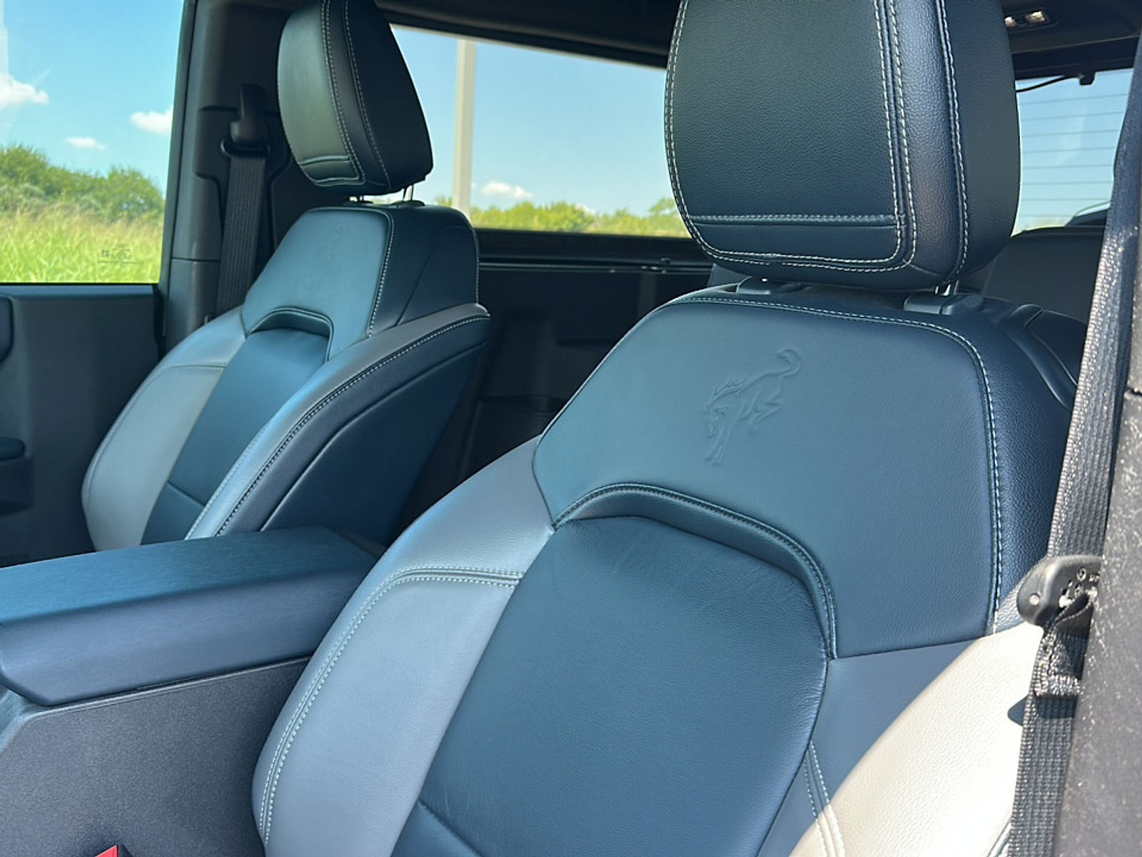 2023 Ford Bronco Outer Banks photo 4