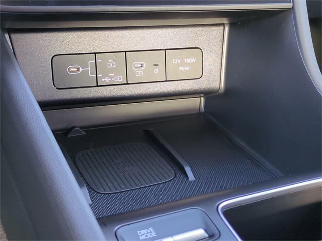 2025 Hyundai Sonata Hybrid SEL photo 18